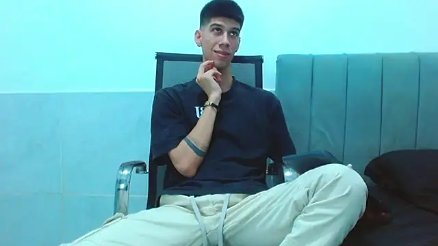 jhony-sex online show from 12, 3, 2026