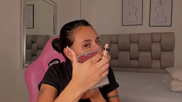 Susan-Sweet-7 online show from 9, 10, 2025