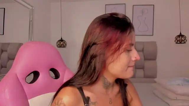 Susan-Sweet-7 online show from 17, 10, 2025