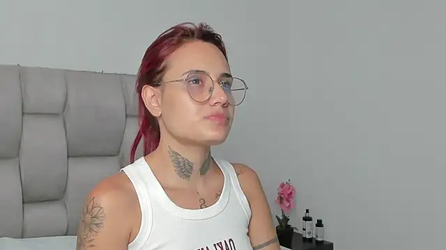 Susan-Sweet-7 online show from 15, 3, 2025