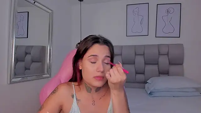 Susan-Sweet-7 online show from 6, 11, 2025