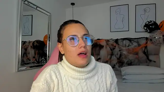 Susan-Sweet-7 online show from 24, 10, 2025