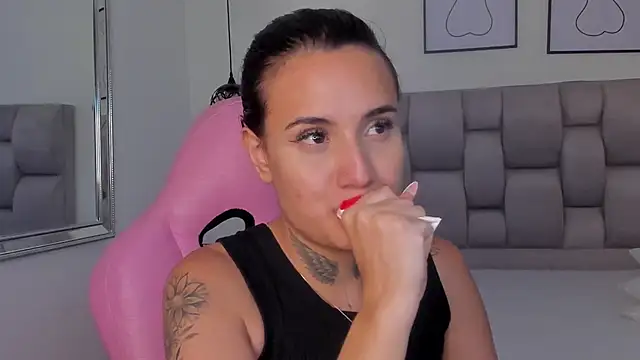 Susan-Sweet-7 online show from 10, 10, 2025