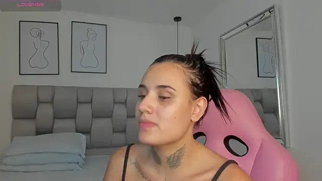 Susan-Sweet-7 online show from 9, 11, 2025