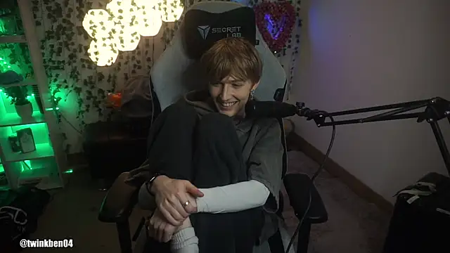 twinkben online show from 2, 10, 2025