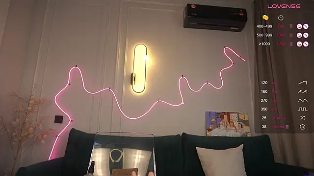 anna54784 online show from 12, 9, 2025