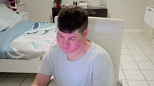 Lorenzo hernandez online show from 4, 12, 2025