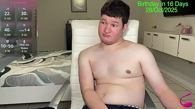 Lorenzo hernandez online show from 13, 10, 2025