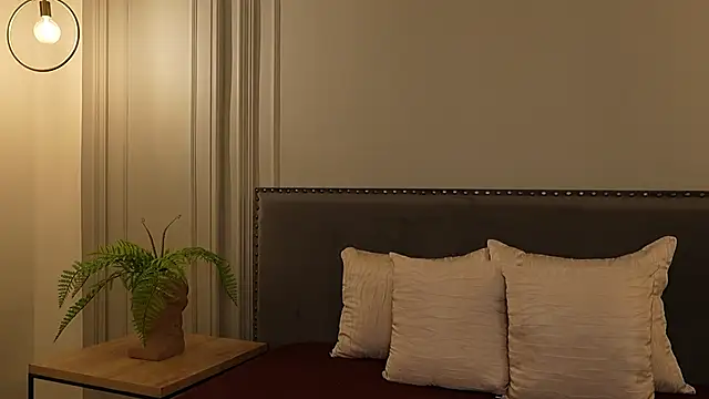 Snapshot of IrisBaker chatting on 4, 10, 2025 IrisBaker online show from 4, 10, 2025