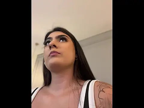 IrisBaker online show from 12, 4, 2026