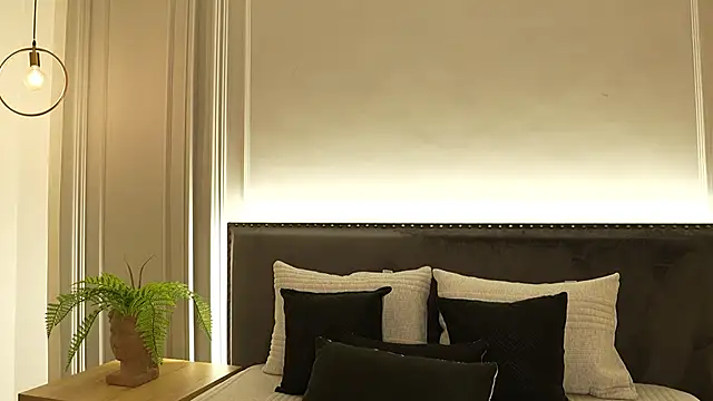 IrisBaker online show from 5, 2, 2026