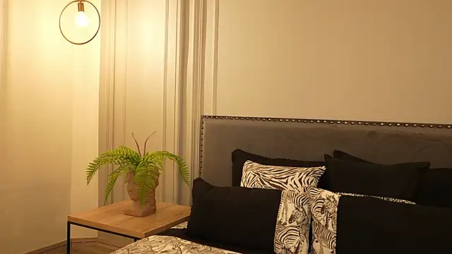 Snapshot of IrisBaker chatting on 16, 10, 2025 IrisBaker online show from 16, 10, 2025