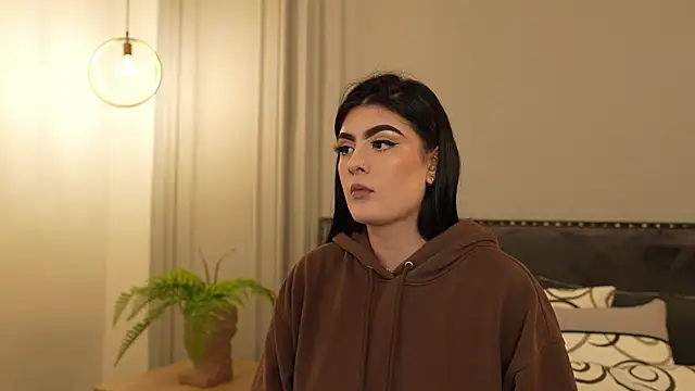 Snapshot of IrisBaker chatting on 14, 11, 2025 IrisBaker online show from 14, 11, 2025