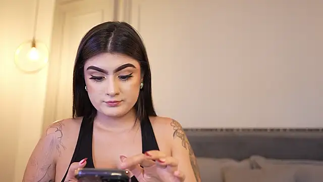 Snapshot of IrisBaker chatting on 9, 10, 2025 IrisBaker online show from 9, 10, 2025