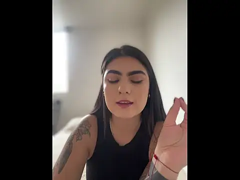 IrisBaker online show from 8, 3, 2026