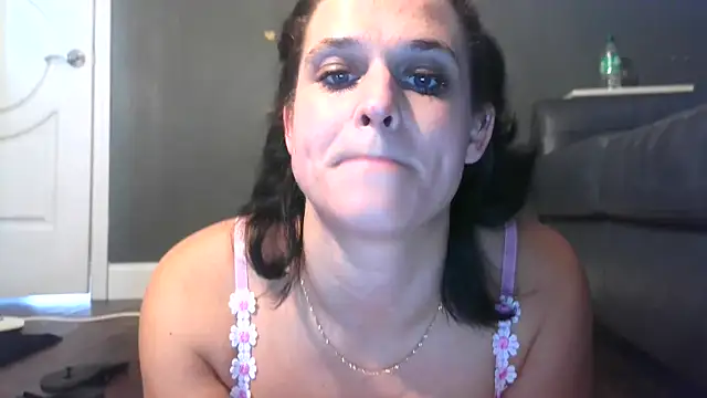 Snapshot of paytonkelly chatting on 5, 12, 2025 paytonkelly online show from 5, 12, 2025