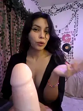 xlalitaxxx online show from 8, 12, 2024