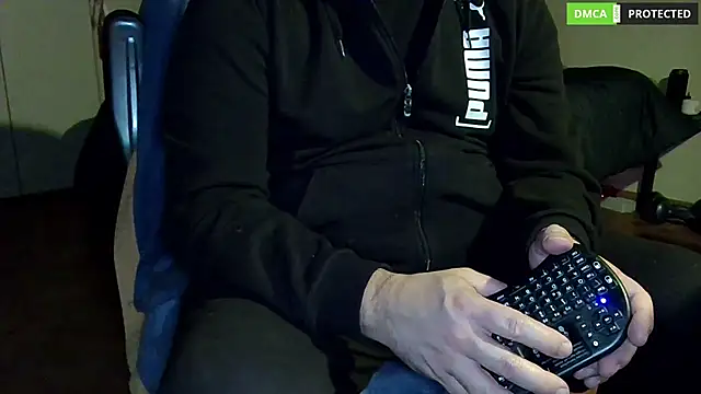 Snapshot of MultiOrgasmicLover chatting on 6, 12, 2024 MultiOrgasmicLover online show from 6, 12, 2024