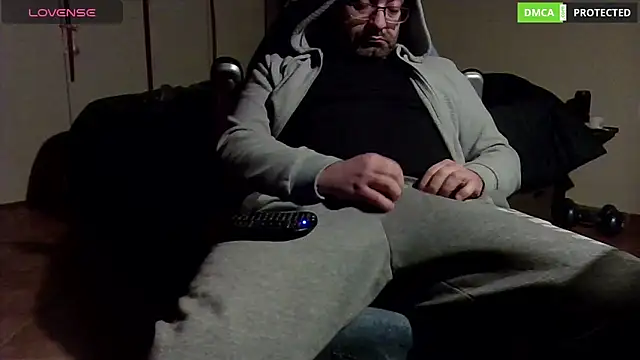 Snapshot of MultiOrgasmicLover chatting on 16, 12, 2024 MultiOrgasmicLover online show from 16, 12, 2024