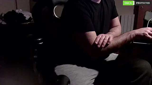 Snapshot of MultiOrgasmicLover chatting on 9, 3, 2025 MultiOrgasmicLover online show from 9, 3, 2025