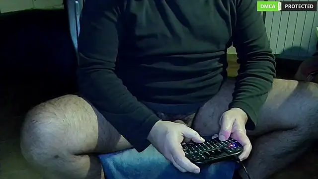 Snapshot of MultiOrgasmicLover chatting on 22, 1, 2025 MultiOrgasmicLover online show from 22, 1, 2025