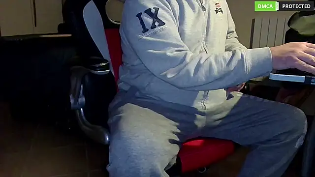 Snapshot of MultiOrgasmicLover chatting on 21, 3, 2025 MultiOrgasmicLover online show from 21, 3, 2025