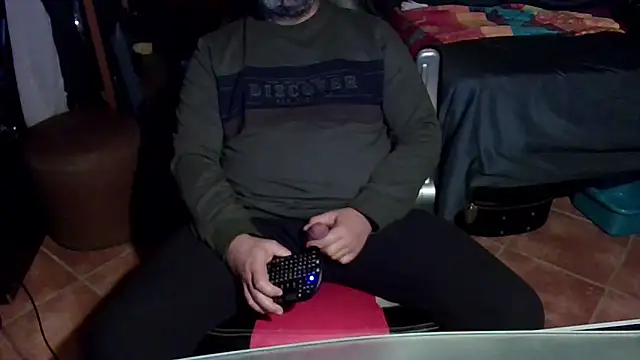 Snapshot of MultiOrgasmicLover chatting on 20, 11, 2025 MultiOrgasmicLover online show from 20, 11, 2025