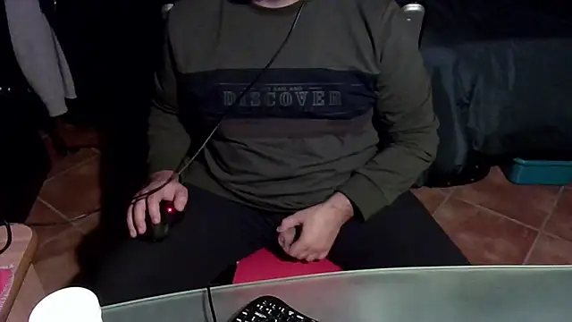 Snapshot of MultiOrgasmicLover chatting on 29, 11, 2025 MultiOrgasmicLover online show from 29, 11, 2025