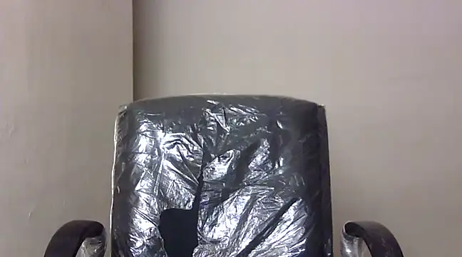 Snapshot of lola-__ chatting on 27, 12, 2024 lola- online show from 27, 12, 2024