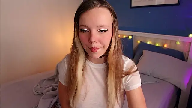 Ayra Lust online show from 12, 3, 2026