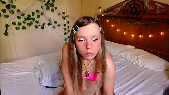 Ayra Lust online show from 18, 10, 2025