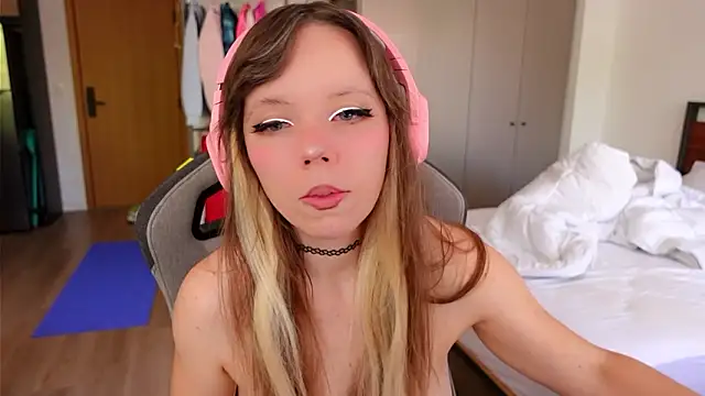 Snapshot of Ayra_Lust chatting on 20, 2, 2026 Ayra Lust online show from 20, 2, 2026