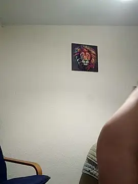 Snapshot of Milky_flexy_cat chatting on 8, 3, 2025 Milky flexy cat online show from 8, 3, 2025