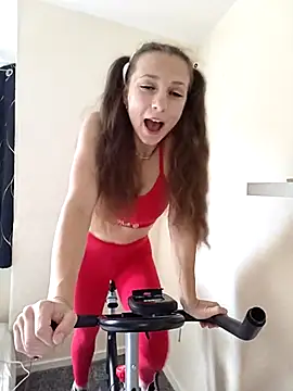 Snapshot of Milky_flexy_cat chatting on 16, 9, 2025 Milky flexy cat online show from 16, 9, 2025