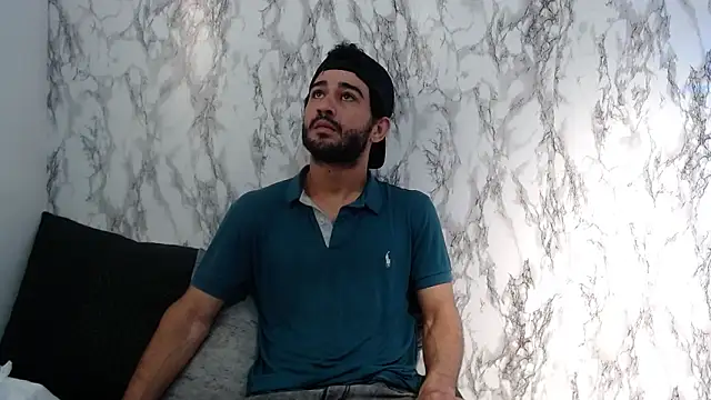 Snapshot of Moon_and_aaron chatting on 1, 3, 2026 Moon and aaron online show from 1, 3, 2026