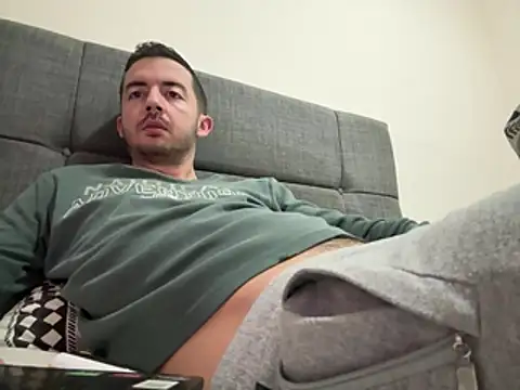 laynufff online show from 4, 4, 2026