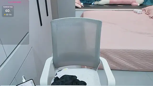 Snapshot of palzkybi123 chatting on 4, 10, 2025 palzkybi123 online show from 4, 10, 2025