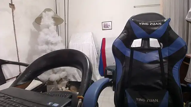 yohatinelly07 online show from 27, 11, 2025