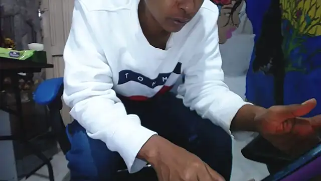 yohatinelly07 online show from 26, 9, 2025