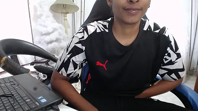 yohatinelly07 online show from 28, 11, 2025