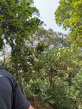 JuicyFruits93 online show from 12, 4, 2026