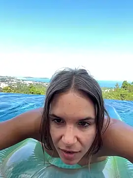 JuicyFruits93 online show from 5, 3, 2025