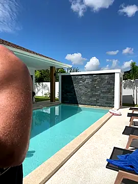 JuicyFruits93 online show from 3, 11, 2025