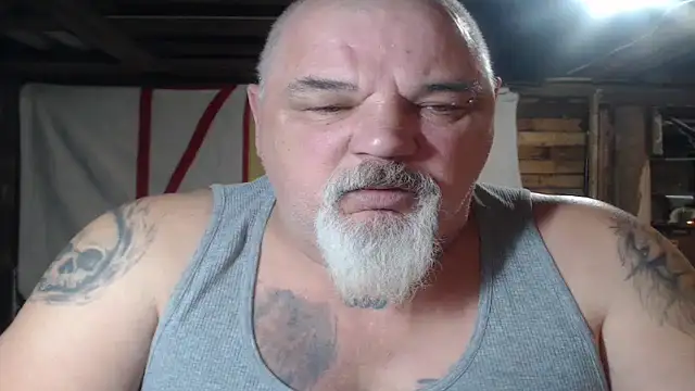 Newfiesausage1972 online show from 14, 3, 2026