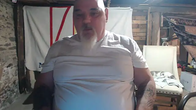 Snapshot of Newfiesausage1972 chatting on 11, 2, 2026 Newfiesausage1972 online show from 11, 2, 2026