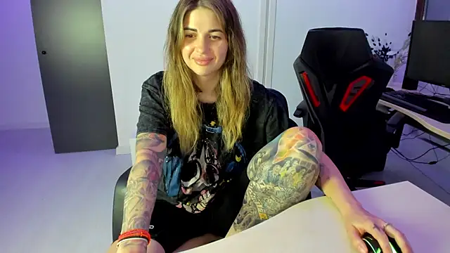 TiffanySweet online show from 10, 6, 2026