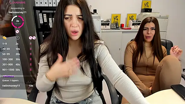 Snapshot of TiffanySweet chatting on 31, 12, 2024 TiffanySweet online show from 31, 12, 2024