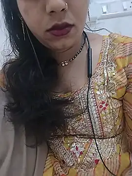 Snapshot of Simaran_bhabhi chatting on 7, 6, 2026 Simaran bhabhi online show from 7, 6, 2026