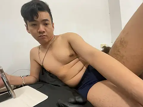 Adam XDZ online show from 8, 4, 2026