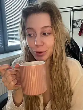 Snapshot of meanexx chatting on 25, 2, 2026 meanexx online show from 25, 2, 2026